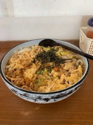 瀬戸市みのやの玉子とじ肉うどん