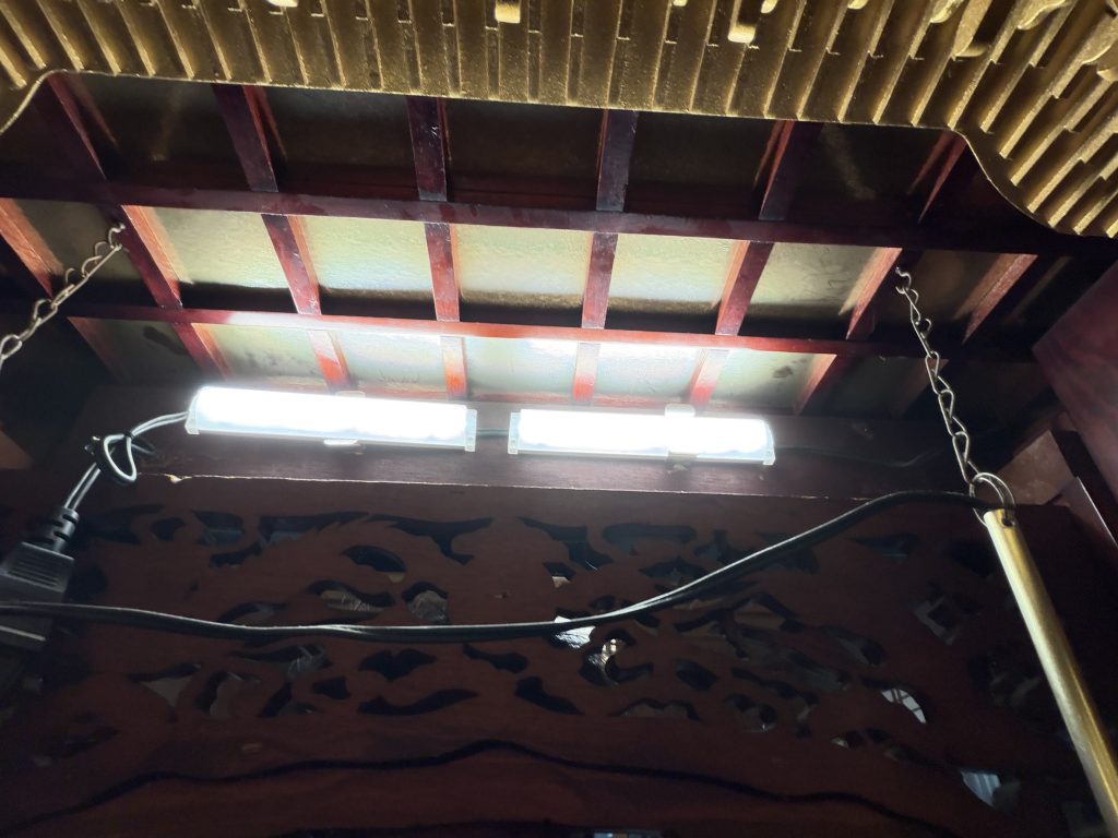 創価学会会館型仏壇のLED