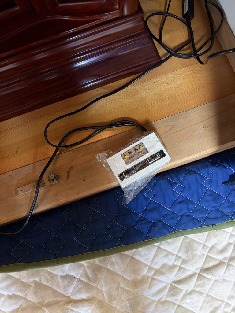 創価学会仏壇電動厨子のスィッチ