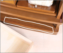 タモ家具の割れ