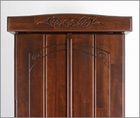 仏壇上部のヨーロピアンなレリーフ