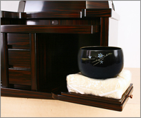 仏壇の経机にりん台