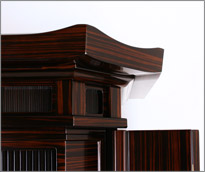 仏壇の屋根部分